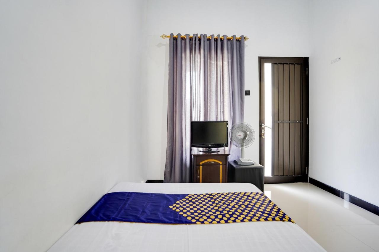 Spot On 91745 Rumah Kost Gresik Syariah Экстерьер фото
