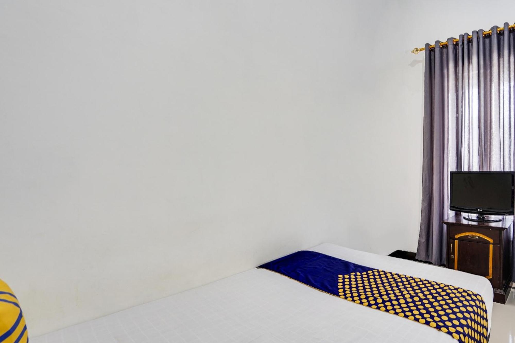 Spot On 91745 Rumah Kost Gresik Syariah Экстерьер фото