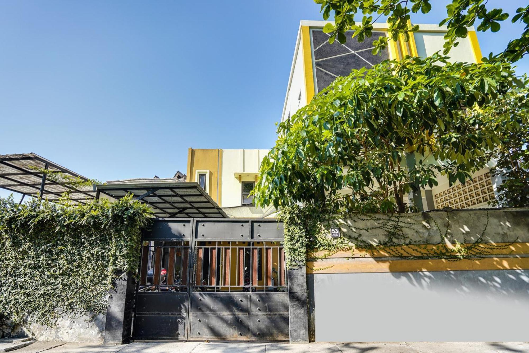 Spot On 91745 Rumah Kost Gresik Syariah Экстерьер фото